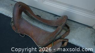 MaxSold Auction: Saddle A - Lincoln (Ontario, Canada) SELLER MANAGED Estate Sale Online Auction - Comfort Crescent Comfort Crescent