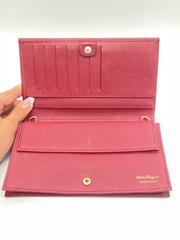 MaxSold Auction: Salvatore Ferragamo "Miss Vara" Bow Wallet - Richmond Hill (Ontario, Canada) SELLER MANAGED Downsizing Online Auction -  Townwood Drive