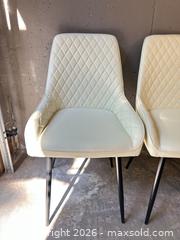 MaxSold Auction: Dining chairs  - Toronto (Ontario, Canada) SELLER MANAGED Downsizing Online Auction -  Longboat Avenue
