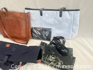 MaxSold Auction: Assorted Handbags, Totes & Travel Bags - Mixed Brands - Oakland (California, USA) SELLER MANAGED Downsizing Online Auction - Carrington Street