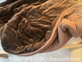 MaxSold Auction: Sk Japan Heated Kotatsu Table Light Oak with Removable Top - Oakland (California, USA) SELLER MANAGED Downsizing Online Auction - Carrington Street