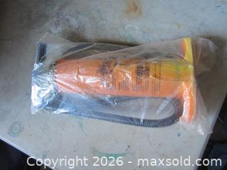 MaxSold Auction: Beach chairs and Air matresses - Milton (Ontario, Canada) SELLER MANAGED Downsizing Online Auction - Guelph Line (STORAGE)