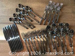 MaxSold Auction: 40 Piece Flatware set - Saanich (British Columbia, Canada) SELLER MANAGED Estate Sale Online Auction - Patricia Bay Highway