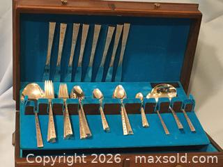 MaxSold Auction: Rogers Vintage SP Cutlery  - Saanich (British Columbia, Canada) SELLER MANAGED Estate Sale Online Auction - Patricia Bay Highway