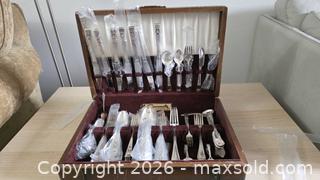 MaxSold Auction: Community Distinctive Silverplate Flatware Set — Approx. 60+ Pieces - Mississauga (Ontario, Canada) SELLER MANAGED Downsizing Online Auction - Wild Rose Street