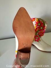 MaxSold Auction: Floral Embroidery Western Boots - Ottawa (Ontario, Canada) SELLER MANAGED Downsizing Online Auction - Woodvale Green (STORAGE)