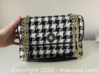 MaxSold Auction: Kate Spade Houndstooth Purse - Ottawa (Ontario, Canada) SELLER MANAGED Downsizing Online Auction - Woodvale Green (STORAGE)
