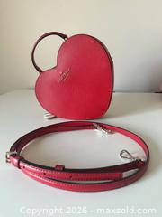 MaxSold Auction: Kate Spade Love Shack Heart Crossbody Purse - Ottawa (Ontario, Canada) SELLER MANAGED Downsizing Online Auction - Woodvale Green (STORAGE)