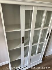 MaxSold Auction: White Cabinet with Slide Doors - Ottawa (Ontario, Canada) SELLER MANAGED Downsizing Online Auction - Woodvale Green (STORAGE)