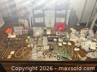 MaxSold Auction: Huge lot of costume jewelry  - Lakeland (Florida, USA) SELLER MANAGED Estate Sale Online Auction - D R Bryant Road