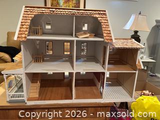 MaxSold Auction: Real Good Toys Victorian Wooden Dollhouse, Large Multi-Story 1:12 Scale  - East Gwillimbury (Ontario, Canada) SELLER MANAGED Downsizing Online Auction -  David Willson Trail