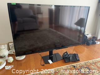 MaxSold Auction: Sony 60" LCD TV with Samsung Blu-ray Player - Kingston (Ontario, Canada) PARTNER MANAGED Downsizing Online Auction - Princess Street (STORAGE)
