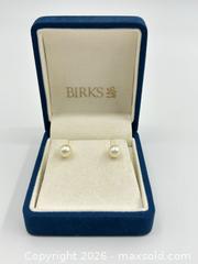MaxSold Auction: Birks 18k Gold Pearl Stud Earrings - Ottawa (Ontario, Canada) PARTNER MANAGED Downsizing Online Auction - Mc Garry Terr (STORAGE)