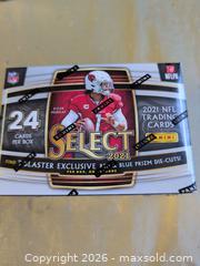 MaxSold Auction: 2021 Panini Select Football Blaster Box - Welland (Ontario, Canada) SELLER MANAGED Reseller Online Auction - Young Road