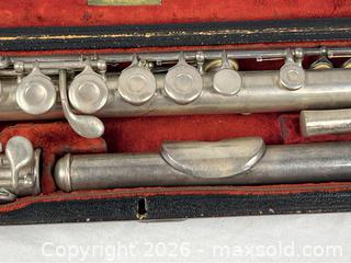 MaxSold Auction: Vintage Haynes Flute in Case - Campbell (California, USA) PARTNER MANAGED Estate Sale Online Auction -  Dell Avenue