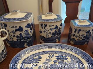 MaxSold Auction: Blue Willow Transferware Porcelain Dinnerware Set - Ottawa (Ontario, Canada) SELLER MANAGED Estate Sale Online Auction - Bramblegrove Crescent