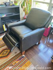 MaxSold Auction: La-Z-Boy Black Leather Recliner Chair - Toronto (Ontario, Canada) SELLER MANAGED Estate Sale Online Auction - Burnhamthorpe Crescent (CONDO)