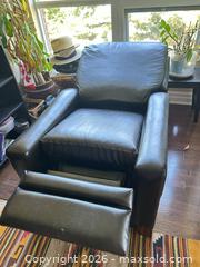 MaxSold Auction: La-Z-Boy Black Leather Recliner Chair - Toronto (Ontario, Canada) SELLER MANAGED Estate Sale Online Auction - Burnhamthorpe Crescent (CONDO)