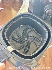 MaxSold Auction: Philips Black Air Fryer, Up to 3.5 qt - Toronto (Ontario, Canada) SELLER MANAGED Estate Sale Online Auction - Burnhamthorpe Crescent (CONDO)
