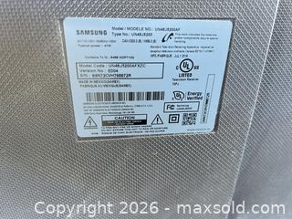 MaxSold Auction: Samsung 48 inch LED TV UN48J5200AF (UN48J5200) - Toronto (Ontario, Canada) SELLER MANAGED Estate Sale Online Auction - Burnhamthorpe Crescent (CONDO)