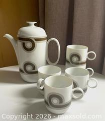 MaxSold Auction: Vintage Rosenthal Germany "Baltic" Pattern Coffee Pot with Mugs - 1970s  - Toronto (Ontario, Canada) SELLER MANAGED Downsizing Online Auction - Maplewood Avenue