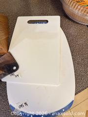 MaxSold Auction: Cutco Knife Set with Block, Cutting Boards & Sharpener - Brantford (Ontario, Canada) SELLER MANAGED Estate Sale Online Auction - Osborn Avenue