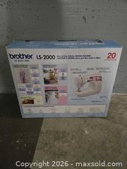 MaxSold Auction: Sewing Machine - tested - Vancouver (British Columbia, Canada) SELLER MANAGED Downsizing Online Auction - Pendrell Street (CONDO)
