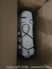 MaxSold Auction: Sewing Machine - tested - Vancouver (British Columbia, Canada) SELLER MANAGED Downsizing Online Auction - Pendrell Street (CONDO)