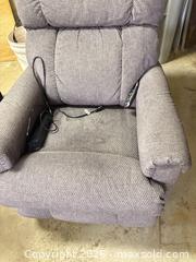 MaxSold Auction: LAZBOY Remote Recliner C - South Huron (Ontario, Canada) PARTNER MANAGED Estate Sale Online Auction - Gidley Street West