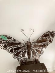 MaxSold Auction: Metal wall art. B - South Huron (Ontario, Canada) PARTNER MANAGED Estate Sale Online Auction - Gidley Street West