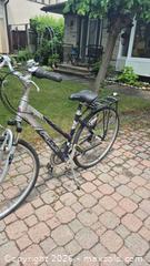 MaxSold Auction: Fuji Crosstown Hybrid/City Bike 700c 21-Speed Step-Through - Markham (Ontario, Canada) PARTNER MANAGED Downsizing Online Auction - Forest Park Crescent