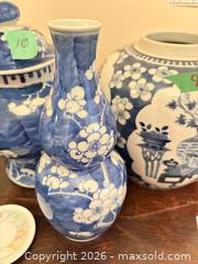 MaxSold Auction: Blue & White Porcelain/Ceramic Oriental Jar & Vase B - Mississippi Mills (Ontario, Canada) Moving Online Auction - Vaughan Street