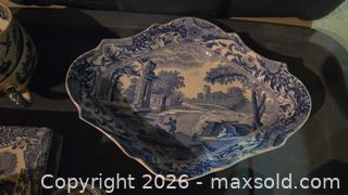 MaxSold Auction: Wedgwood Willow and other Blue & White Servingware B - Mississippi Mills (Ontario, Canada) Moving Online Auction - Vaughan Street