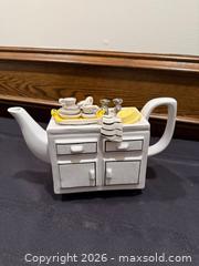 MaxSold Auction: Vintage Ceramic Kitchen Sink Teapot designed by Paul Cardew for South-West Ceramics, 1989 - Vaughan (Ontario, Canada) SELLER MANAGED Estate Sale Online Auction - Rodeo Drive