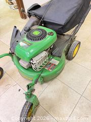 MaxSold Auction: John Deere JS40 Self-Propelled Walk-Behind Mower - East Brunswick (New Jersey, USA) SELLER MANAGED Reseller Online Auction -  Tices Lane