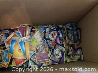 MaxSold Auction: 7lbs of assorted cards - Oshawa (Ontario, Canada) SELLER MANAGED Downsizing Online Auction - Deer Valley Drive