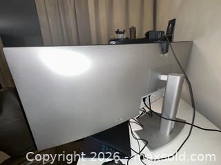 MaxSold Auction: Dell 49-inch Curved Computer Monitor with HDMI & DisplayPort u4924dw - Squamish (British Columbia, Canada) SELLER MANAGED Moving Online Auction - Bills Place