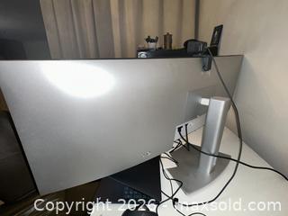MaxSold Auction: Dell 49-inch Curved Computer Monitor with HDMI & DisplayPort u4924dw - Squamish (British Columbia, Canada) SELLER MANAGED Moving Online Auction - Bills Place
