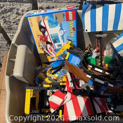 MaxSold Auction: Bin Full of LEGO: Ships, People & More - Toronto (Ontario, Canada) PARTNER MANAGED Reseller Online Auction - Crouse Road (STORAGE)