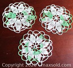 MaxSold Auction: ANTIQUE VICTORIAN HAND MADE GREEN & WHITE SET OF 3 DOILIES CROCHET  - Prince Edward (Ontario, Canada) PARTNER MANAGED Estate Sale Online Auction - County Road 3 