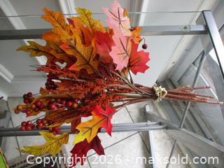 MaxSold Auction: MID-CENTURY MODERN FALL AUTUMN DRIED AND ARTIFICIAL BERRY BRANCH LOT - Prince Edward (Ontario, Canada) PARTNER MANAGED Estate Sale Online Auction - County Road 3 