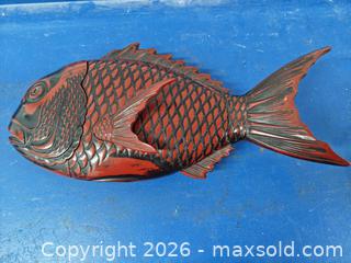 MaxSold Auction: Vintage Japanese Kamakura Bori lacquer fish shaped box - Toronto (Ontario, Canada) PARTNER MANAGED Reseller Online Auction - Queen Street West