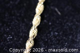 MaxSold Auction: 14 Kt Gold Necklace - Phoenixville (Pennsylvania, USA) SELLER MANAGED Charity/Fundraising Online Auction - Church Street