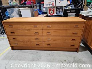 MaxSold Auction: Mid-Century Modern Teak 8-Drawer Dresser (Wood Veneer) - Toronto (Ontario, Canada) PARTNER MANAGED Reseller Online Auction - Coldwater Road