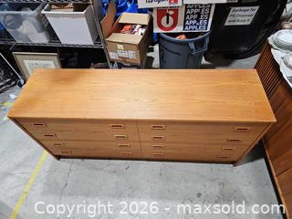 MaxSold Auction: Mid-Century Modern Teak 8-Drawer Dresser (Wood Veneer) - Toronto (Ontario, Canada) PARTNER MANAGED Reseller Online Auction - Coldwater Road