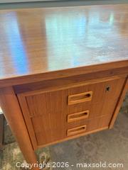 MaxSold Auction: Mid-Century Style Desk - Okatie (South Carolina, USA) SELLER MANAGED Moving Online Auction - Bee Tree Drive