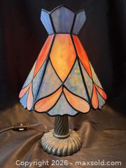 MaxSold Auction: Sweet Pink + Blue Stained Glass Table Lamp Works Fine - Toronto (Ontario, Canada) PARTNER MANAGED Reseller Online Auction - Railside Road