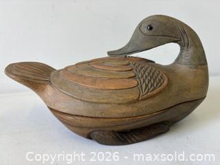 MaxSold Auction: Vintage Carved Wood Glass-Eyed Duck Decoy Trinket Box - Toronto (Ontario, Canada) PARTNER MANAGED Reseller Online Auction - Railside Road