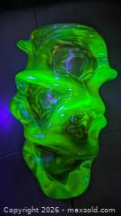 MaxSold Auction: Vintage Jan Beranek Czech Vaseline Uranium Abstract Art Glass Propeller Vase - Toronto (Ontario, Canada) PARTNER MANAGED Reseller Online Auction - Railside Road