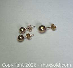 MaxSold Auction: (14k)Yellow Gold Ball Stud Earrings - New Westminster (British Columbia, Canada) PARTNER MANAGED Downsizing Online Auction - Quayside Drive (CONDO)